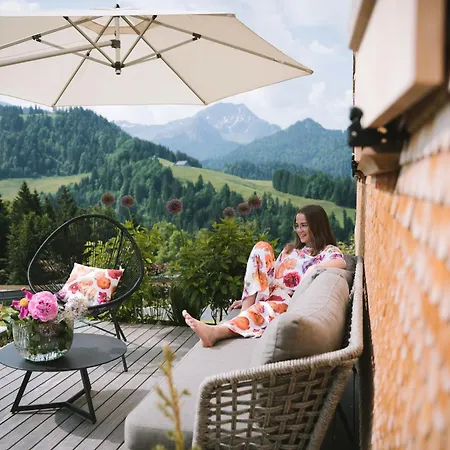 Halwina Hideaway